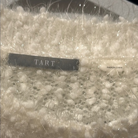 Tart Small White Crew Neck Sweater Plush Textured Knit Silver Sparkle - Picture 2 of 9